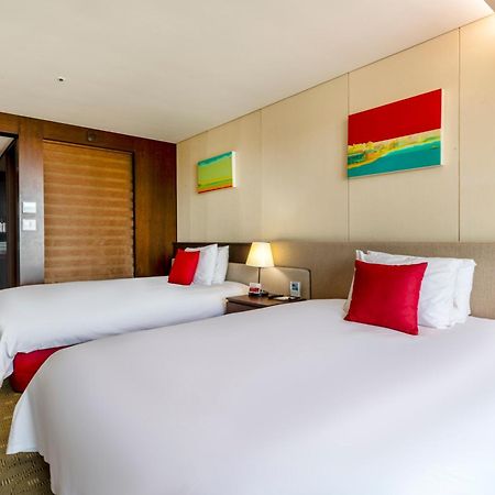 מלון Ramada By Wyndham Jeju Hamdeok מראה חיצוני תמונה