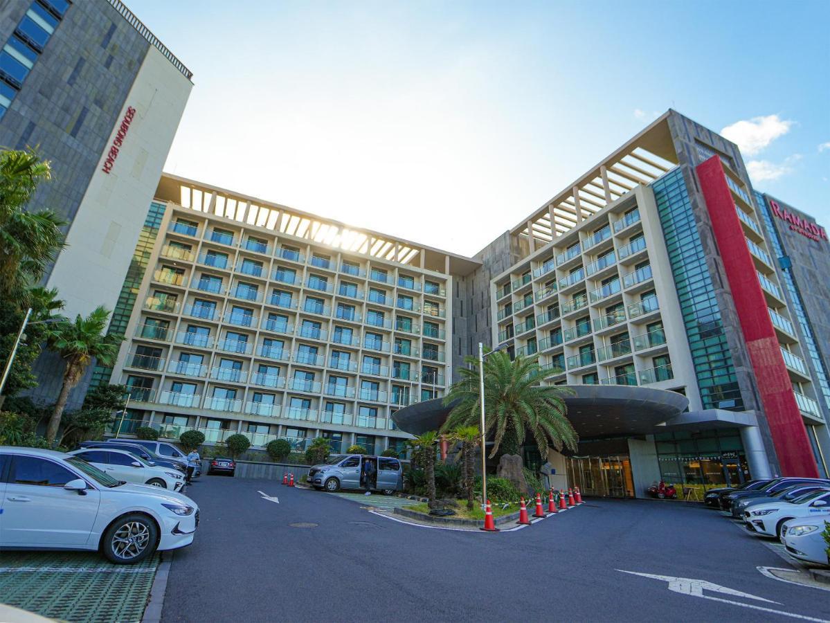 מלון Ramada By Wyndham Jeju Hamdeok מראה חיצוני תמונה