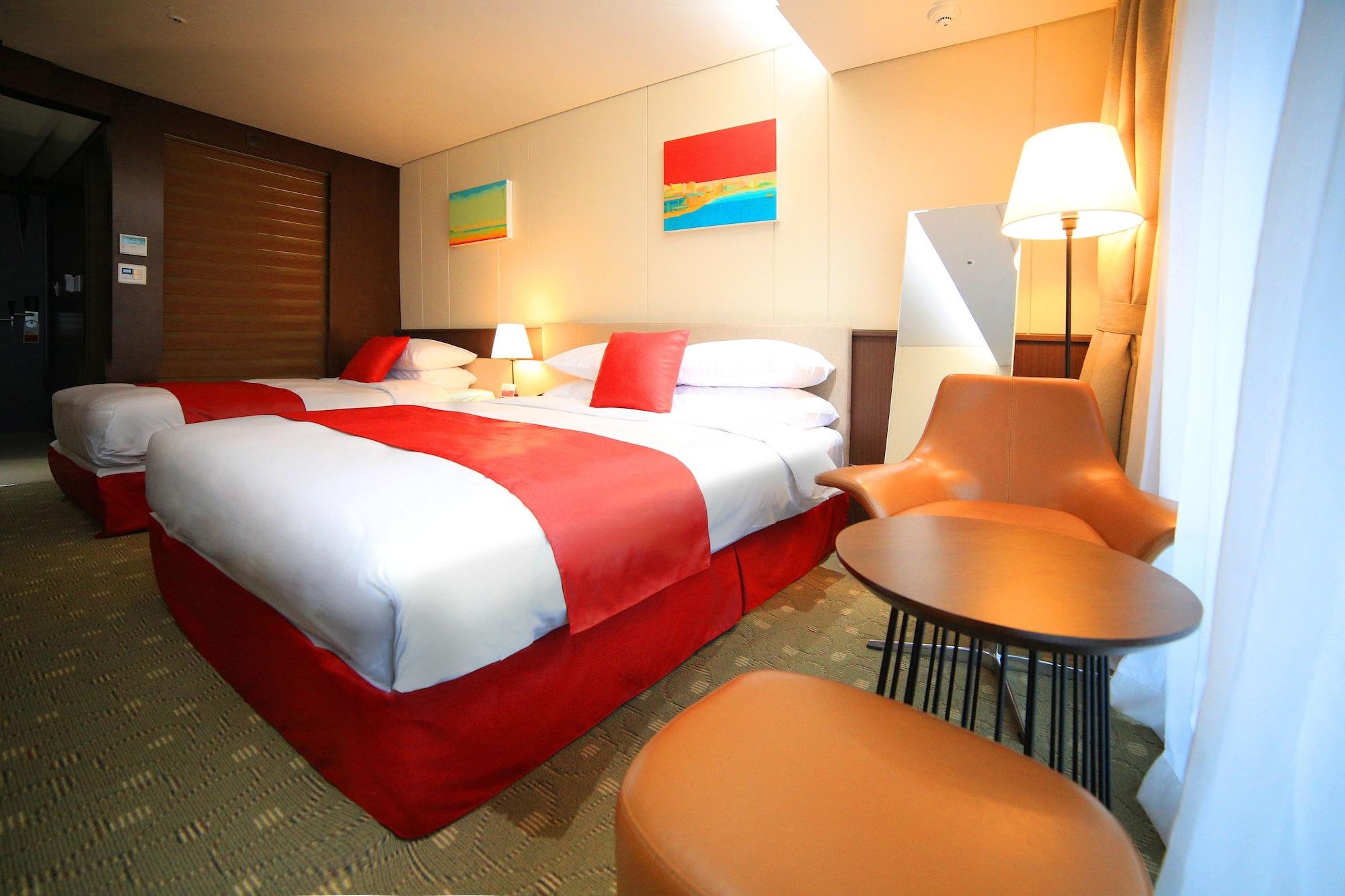 מלון Ramada By Wyndham Jeju Hamdeok מראה חיצוני תמונה