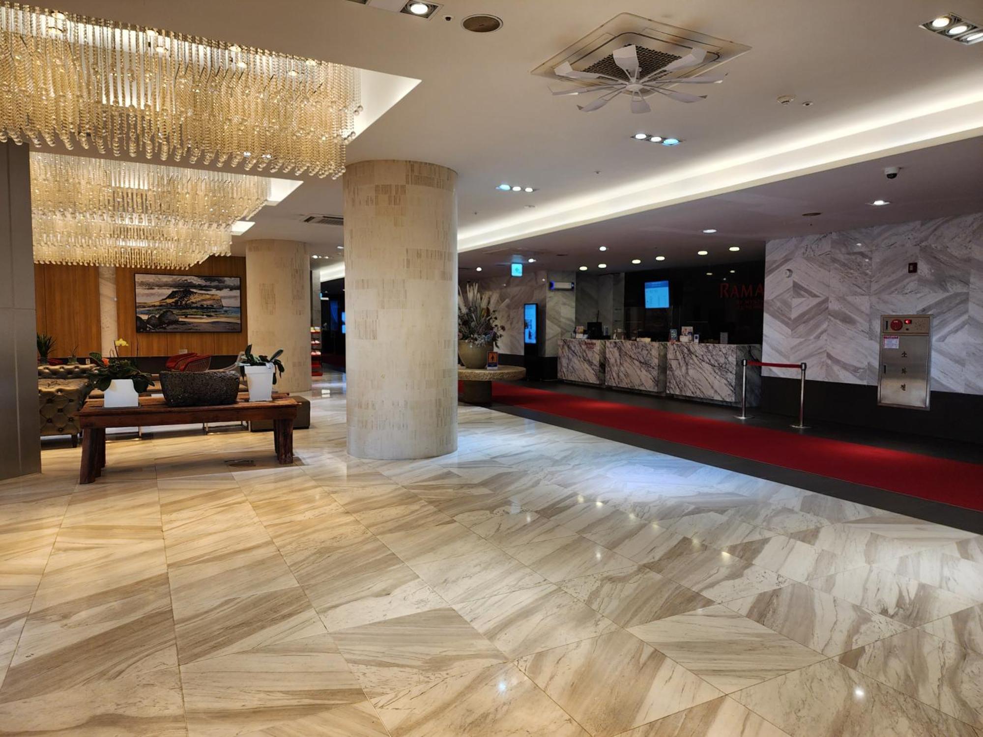 מלון Ramada By Wyndham Jeju Hamdeok מראה חיצוני תמונה