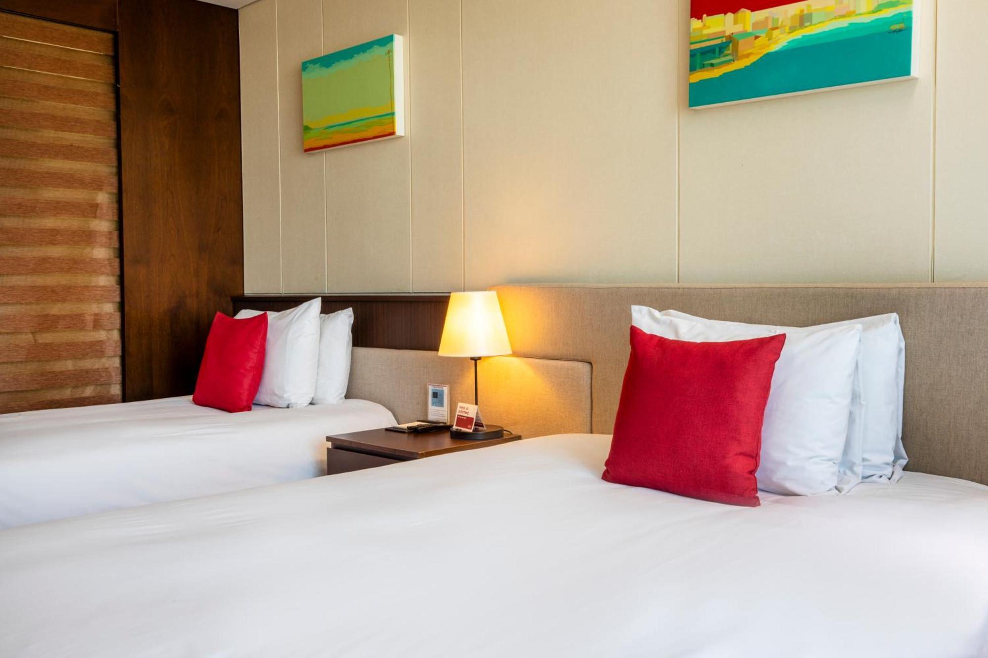 מלון Ramada By Wyndham Jeju Hamdeok מראה חיצוני תמונה
