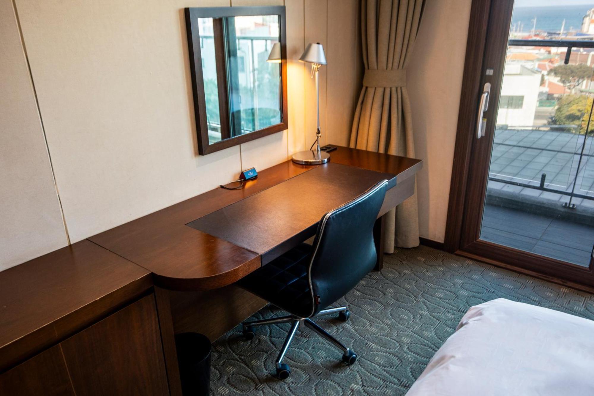 מלון Ramada By Wyndham Jeju Hamdeok מראה חיצוני תמונה